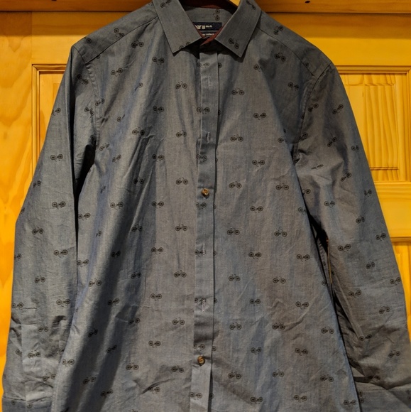 Bar III - Blue Chambray shirt w/ bicycle patterns - Picture 2 of 3